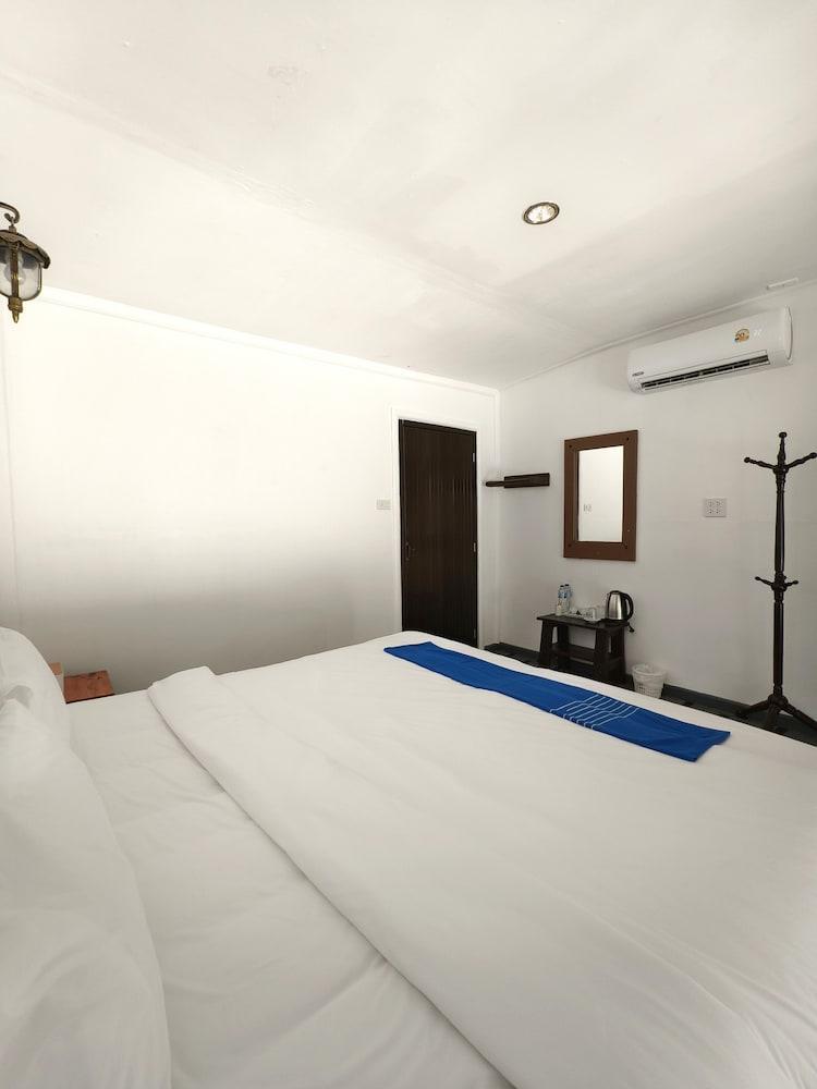 Long Beach Club Krabi Room Type - Economy Double Room