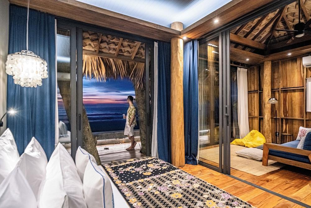 Sealord Naithon Beach Phuket Room Type - Luxury Villa, 2 Bedrooms, Beach View