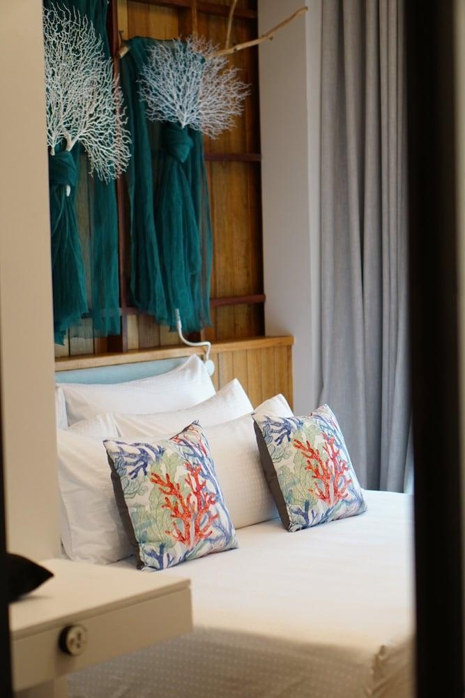 Sealord Naithon Beach Phuket Room Type - Luxury Villa, 2 Bedrooms, Partial Sea View Sealord Naithon Beach Phuket Room Type - Luxury Villa, 2 Bedrooms, Partial Sea View