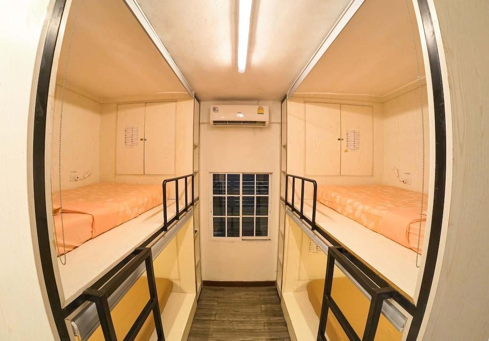 comfy crib hostel Room Type - Comfort Shared Dormitory
