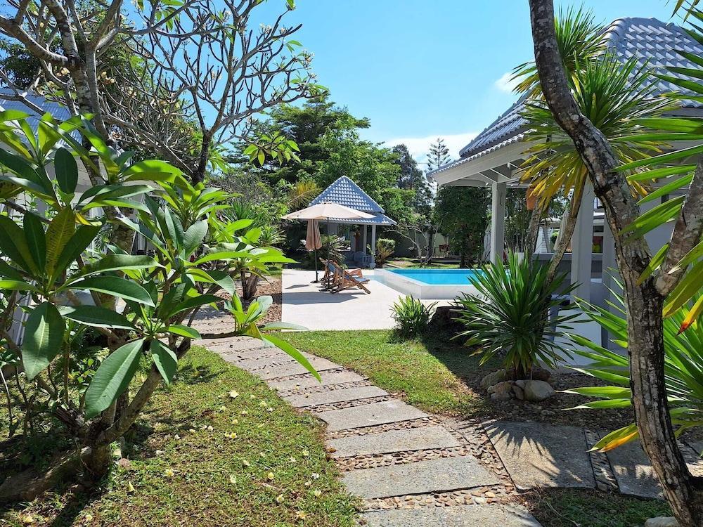 Thiptara Resort - adults only - Tap to explore photos
