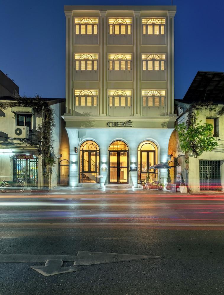 Cherie Bangkok Boutique Hotel - Tap to explore photos