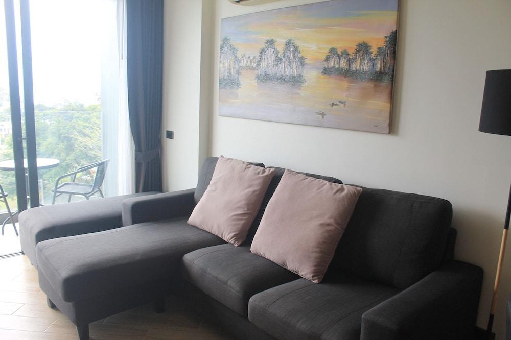 Calypso Rawai Seaview apartment - Tap to explore photos
