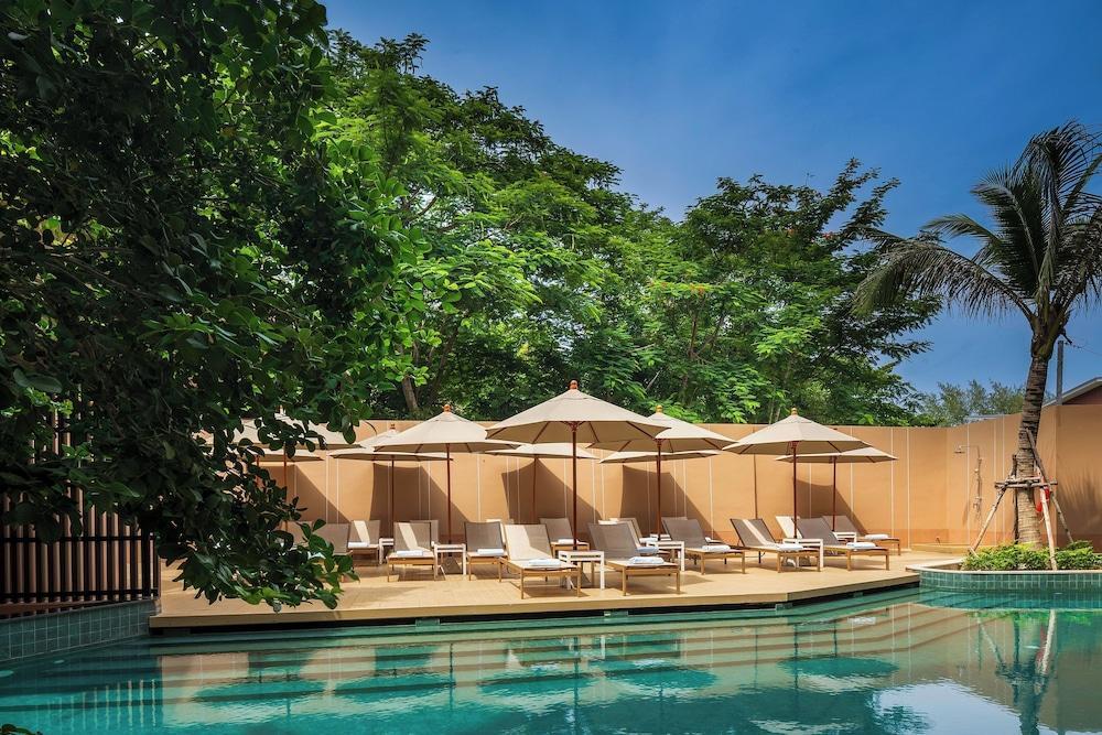 The Proud Karon Beach Phuket Trademark Collection By Wyndham - Tap to explore photos