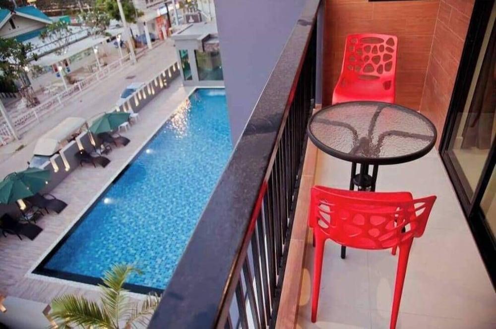 Constancy Jomtien Pattaya Hotel - Tap to explore photos