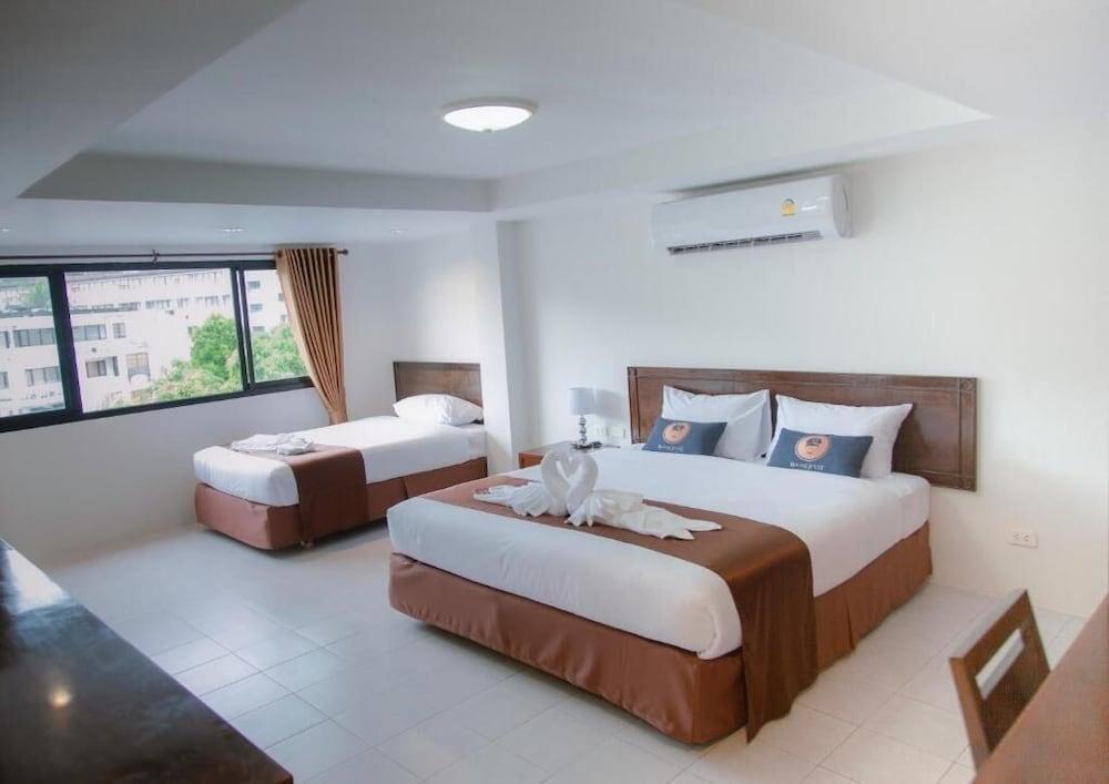 RoomQuest Kalim Beach - Tap to explore photos
