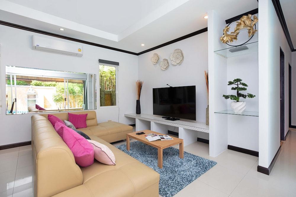3BR Pool Villa Prima Near NaiHarn Beach - Tap to explore photos