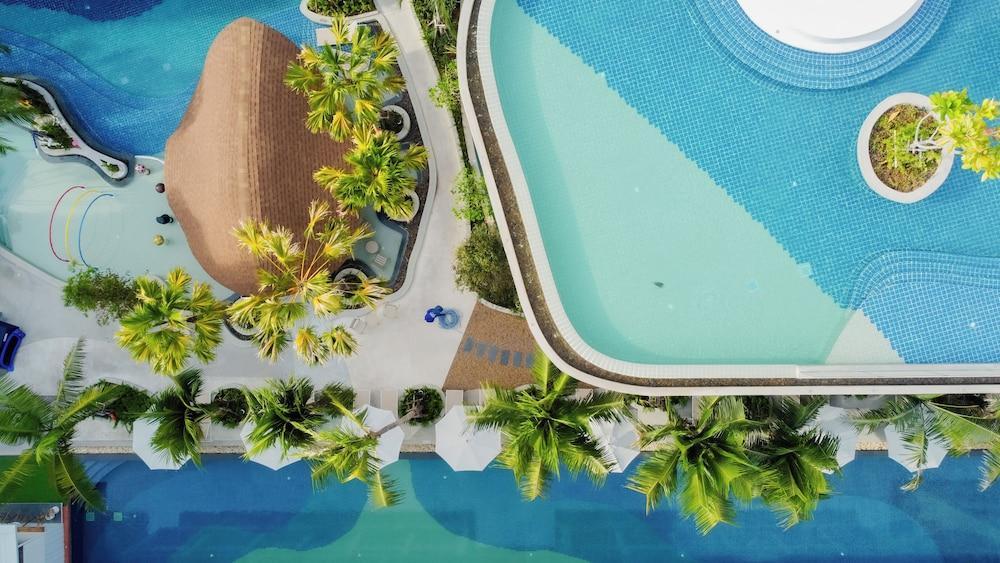 Wyndham Garden Naithon Phuket - Tap to explore photos