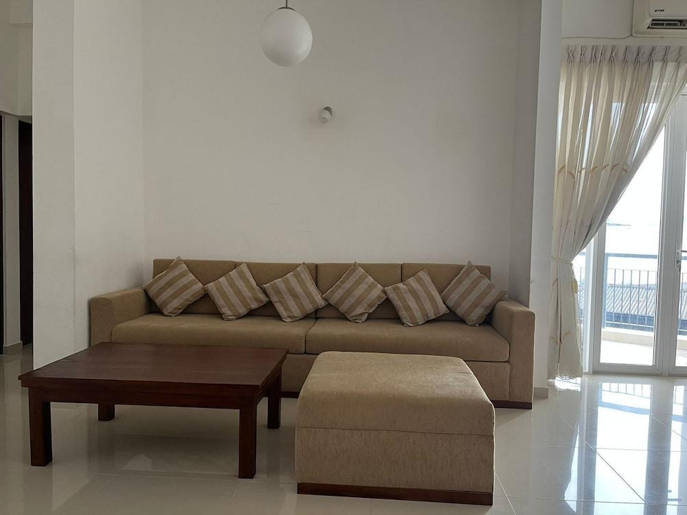Short Term Apartment in Colombo City Room Type - Deluxe Apartment