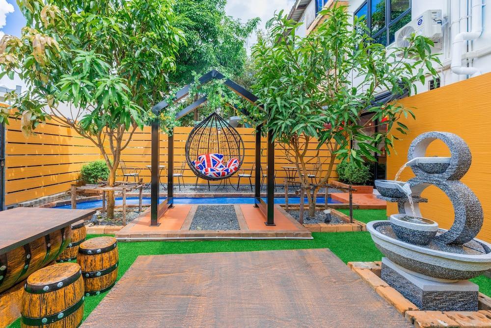 Marco Polo Phuket Poshtel - Tap to explore photos