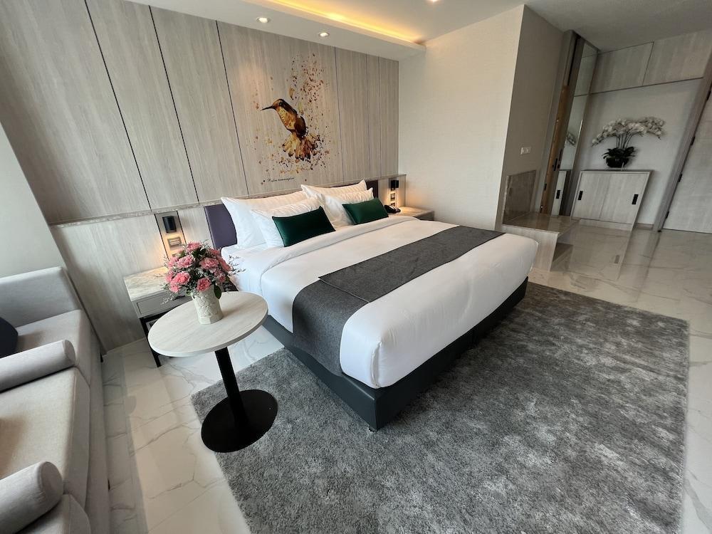 ARNI Skye Hotel Room Type - Superior Double Room