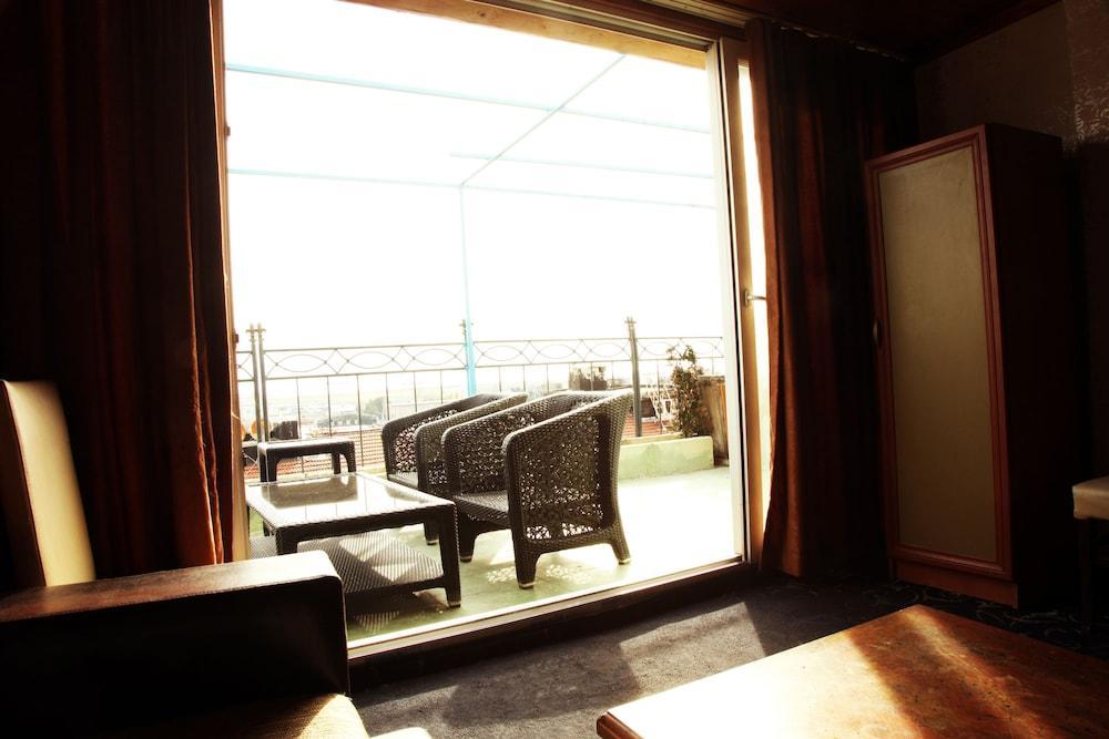 Lifeinn Hotel Room Type - Classic Studio Suite, 2 Double Beds, Smoking, Sea View
