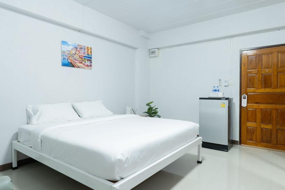 Nicha Residence Hotel Room Type - Superior Double Room, Balcony