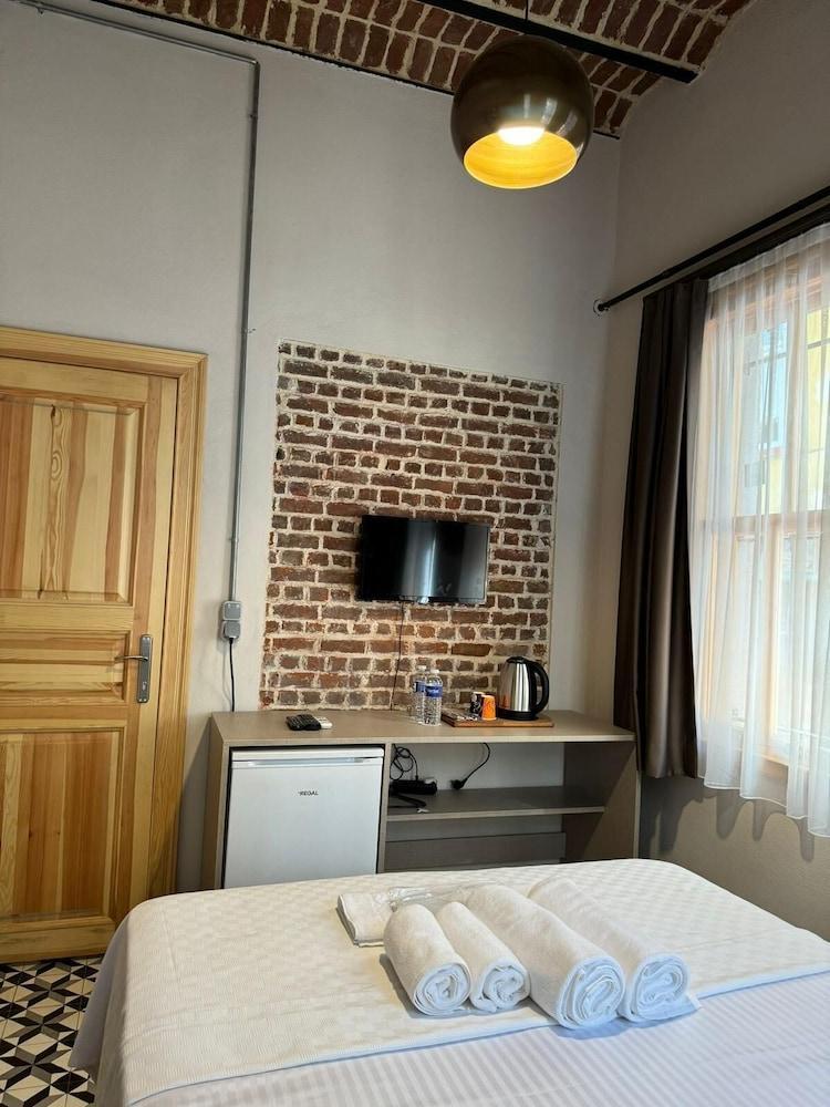 HanFlats Hotel Room Type - Deluxe Double Room