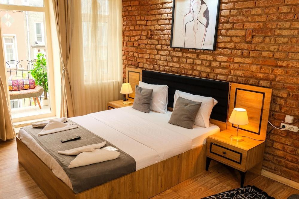 &nbsp;Taksim Nikea Suites 80 Room Type - Standard Apartment