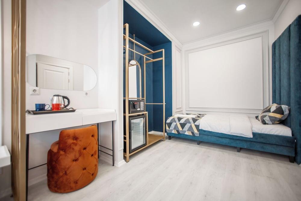 Megalos Galata Hotel - Tap to explore photos