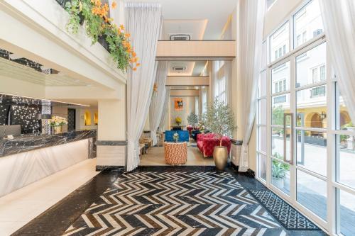 Kastel Bangkok Hotel - Tap to explore photos