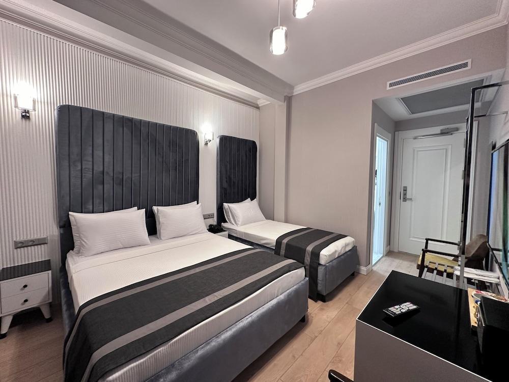 The Now Hotel Room Type - Deluxe Room, Multiple Beds, Non Smoking