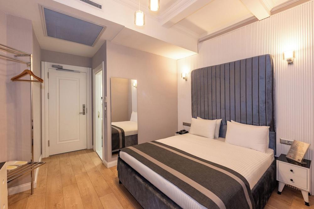 The Now Hotel Room Type - Economy Double Room