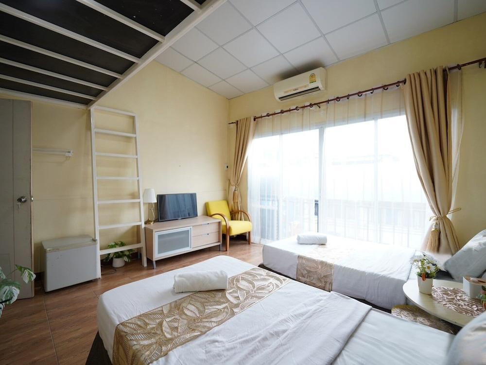 EZ Sleep at Ratchada 19 Room Type - Superior Triple Room