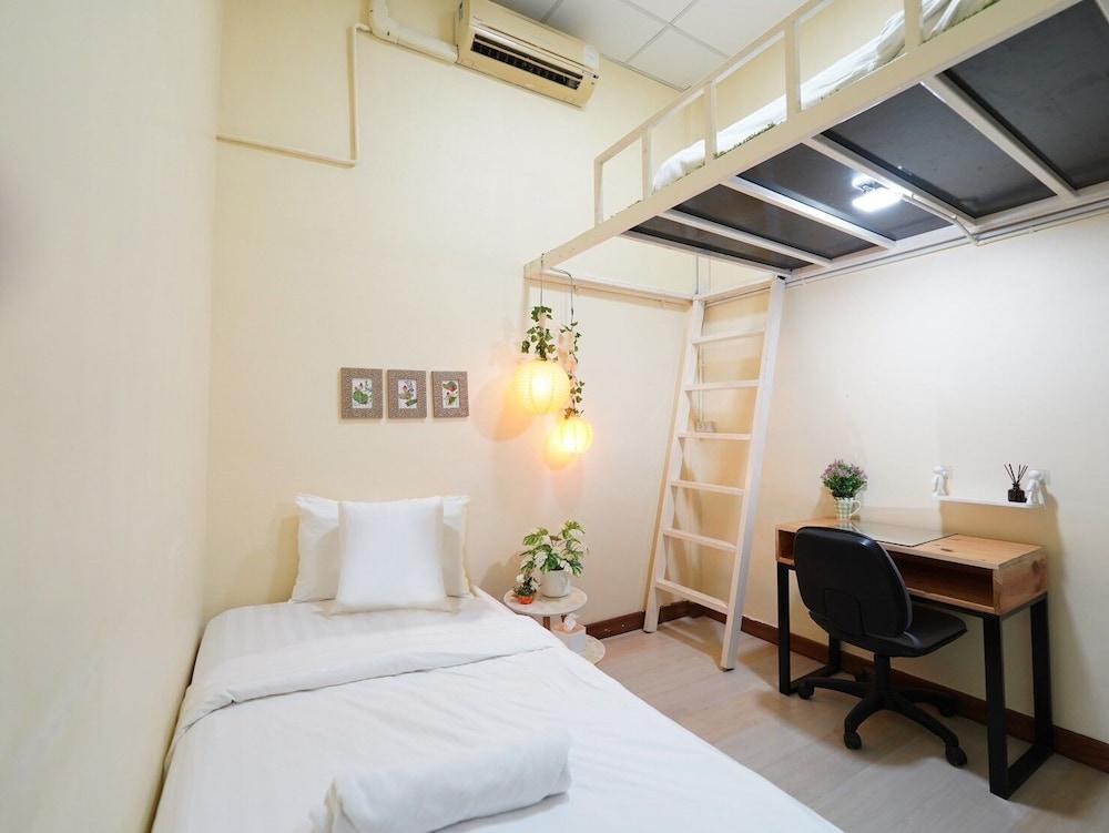 EZ Sleep at Ratchada 19 Room Type - Standard Twin Room