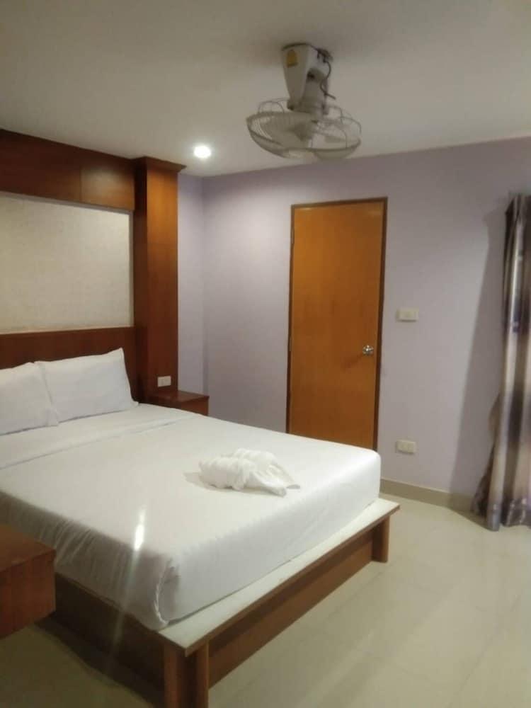 Lucky Inn Residency Room Type - Standard Room
