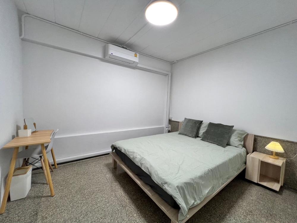 Marni BKK Hostel Room Type - Double Bed Private Room