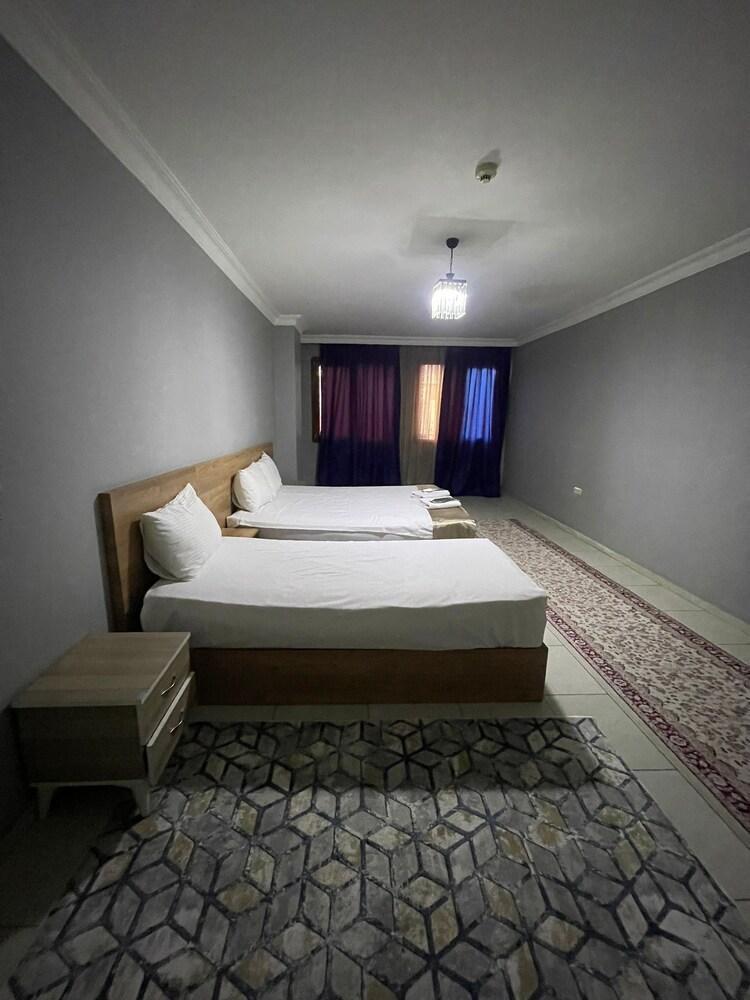 Rosse Hotel Room Type - Family Twin Room
