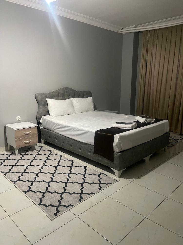 Rosse Hotel Room Type - Economy Room