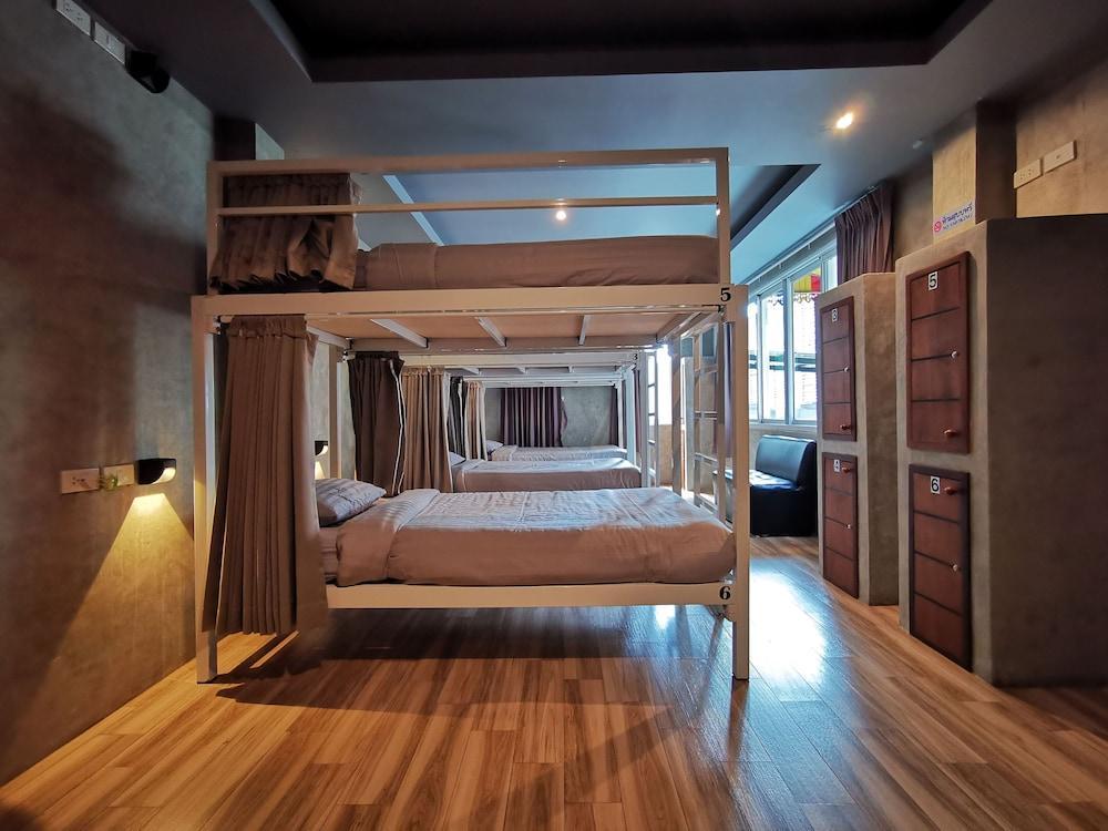 Hi Samui Hostel Room Type - Shared Dormitory, Mixed Dorm, Non Smoking