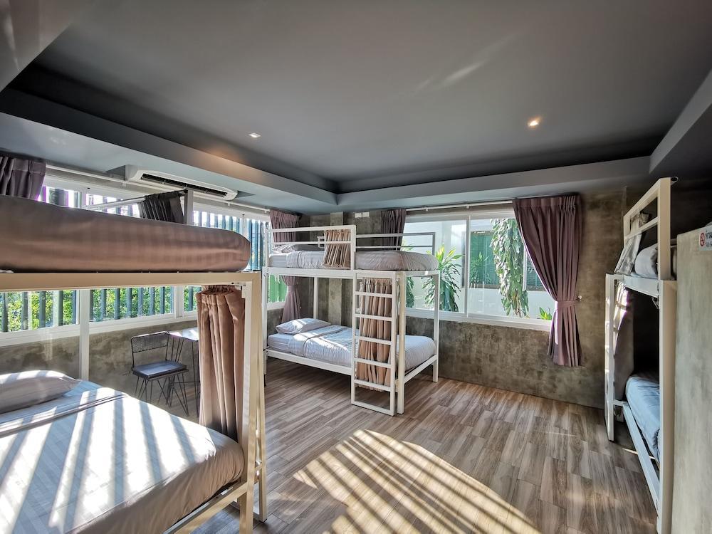 Hi Samui Hostel Room Type - Shared Dormitory, Mixed Dorm, Non Smoking, Courtyard View Hi Samui Hostel Room Type - Shared Dormitory, Mixed Dorm, Non Smoking, Courtyard View