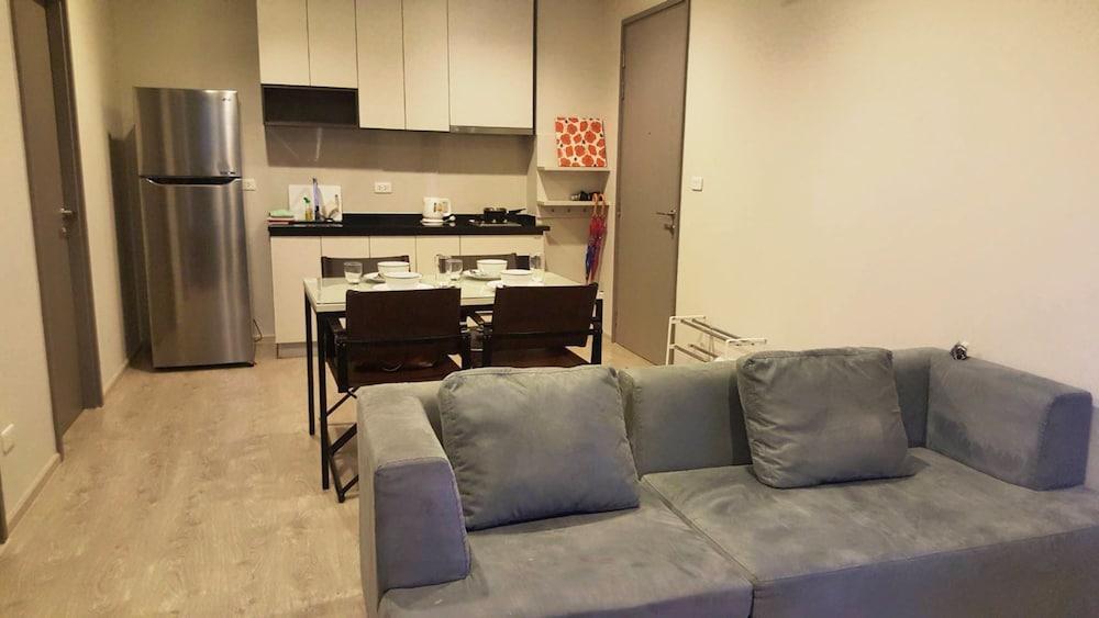 A Luxury 2 Bedrooms The Base Downtown - Tap to explore photos