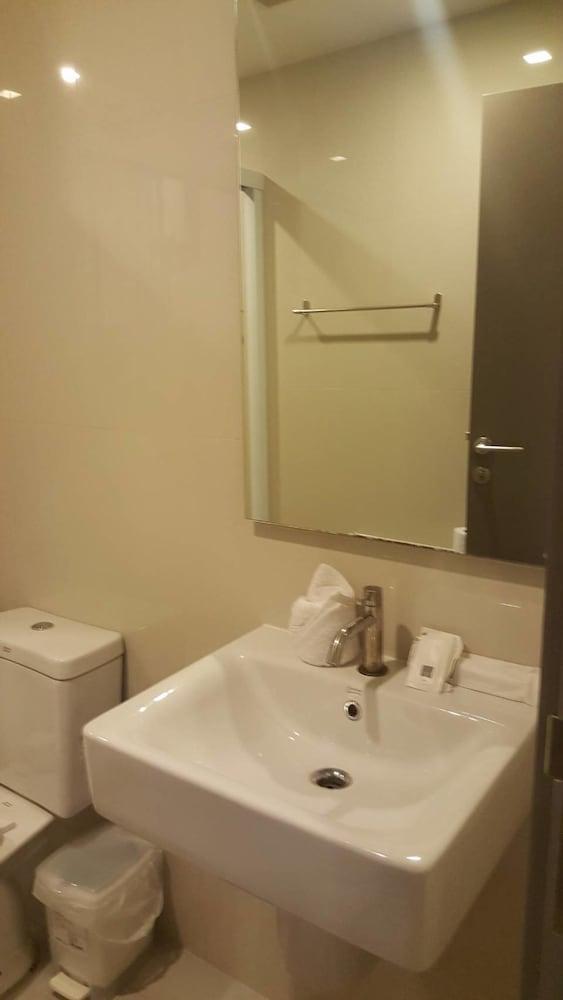 A Luxury 2 Bedrooms The Base Downtown - Tap to explore photos