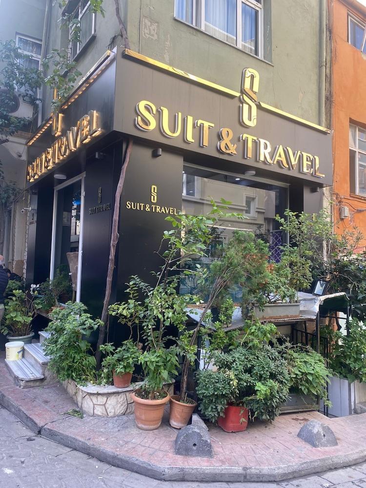 Suit Travel