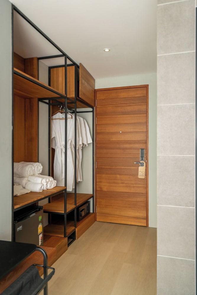 Woodstory Boutique Hotel - Tap to explore photos