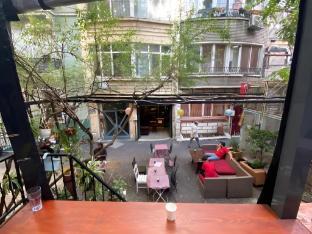 Gafa Garden Hostel & Apartments - Tap to explore photos
