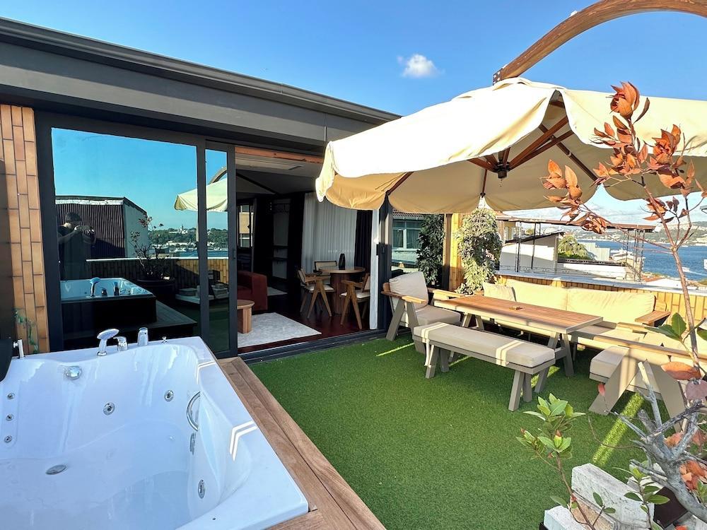 HOFT Cihangir Room Type - Honeymoon Penthouse HOFT Cihangir Room Type - Honeymoon Penthouse