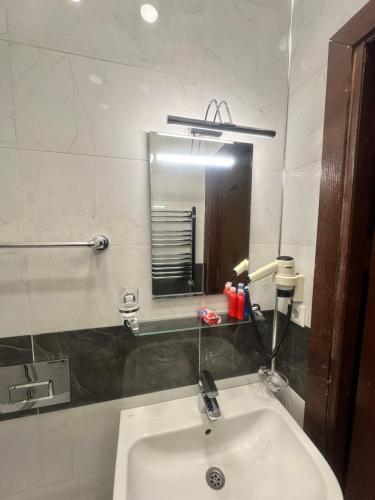 Adil Konak Hotel - Tap to explore photos