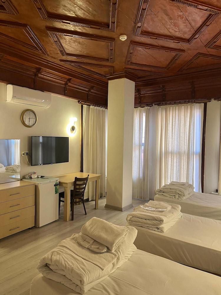 Adil Konak Hotel Room Type - Triple Room