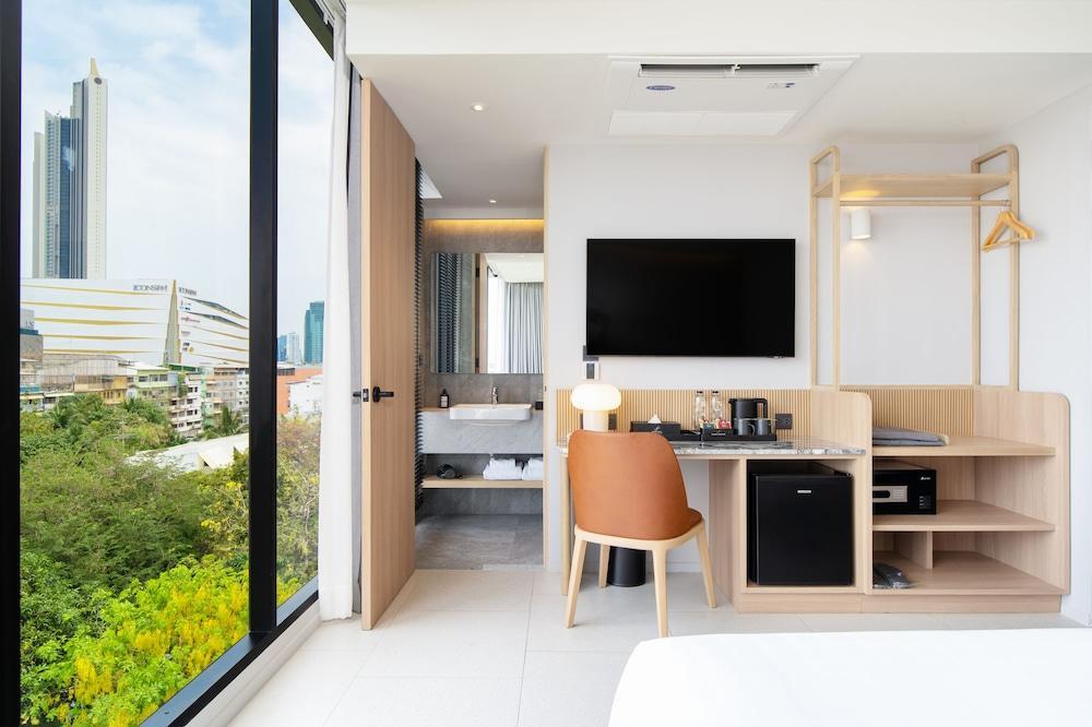 Saan Hotel Sathorn Room Type - Superior King Room