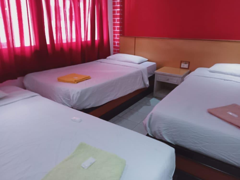 Paradise in bangkok Room Type - Comfort Triple Room