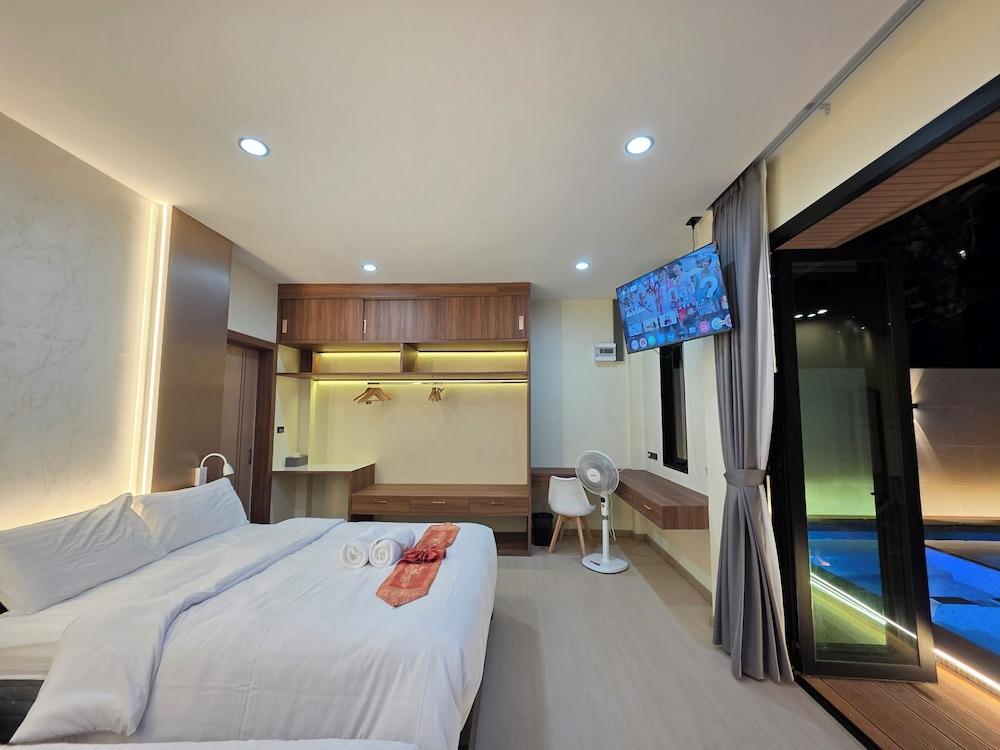 Majestic Seaside Pool Villa Room Type - Family Villa, 3 Bedrooms, Pool View Majestic Seaside Pool Villa Room Type - Family Villa, 3 Bedrooms, Pool View
