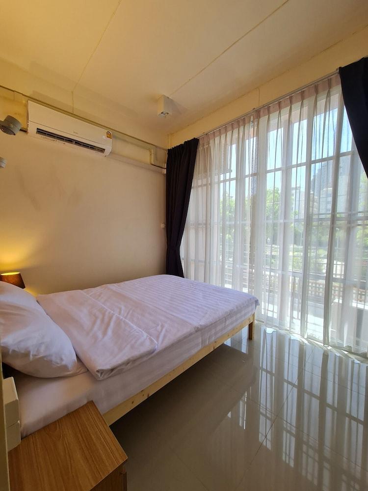 De Chalet Room Type - Classic Double Room, 1 Queen Bed, Garden View