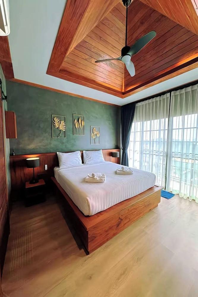 Pha Lae Tawan@Siray Room Type - Standard Villa, 1 King Bed