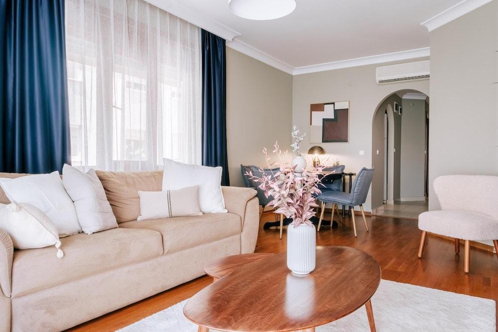 Stylish Retreat w Balcony 2 min to Bagdat Ave - Tap to explore photos