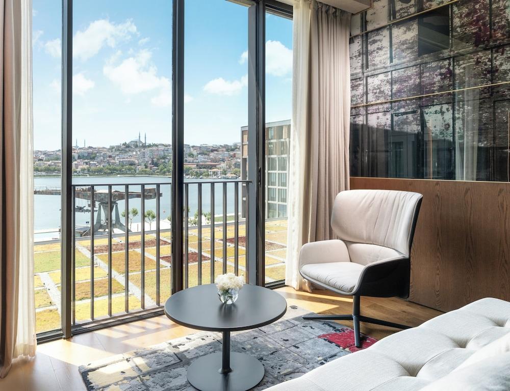 Rixos Tersane Istanbul - Tap to explore photos