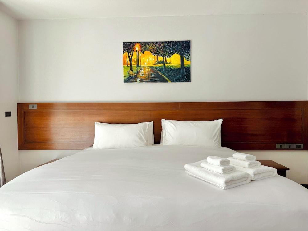 XAYA Pool Access Resort - Phuket Room Type - Deluxe Room, Pool View