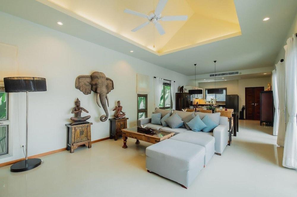 Ivory Pool Villa in Nai Harn - Tap to explore photos