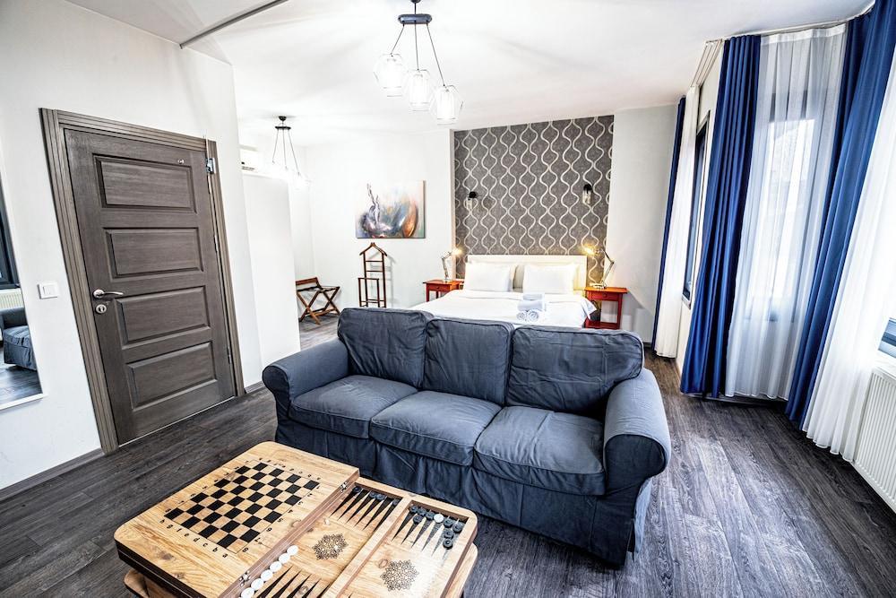 Room-luxury Historical Hotel Room in Sul Room Type - Room, 1 Bedroom, Balcony, City View Room-luxury Historical Hotel Room in Sul Room Type - Room, 1 Bedroom, Balcony, City View