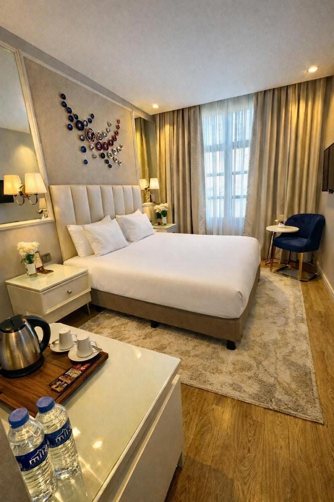 Ess Hotel Room Type - Standard Double Room